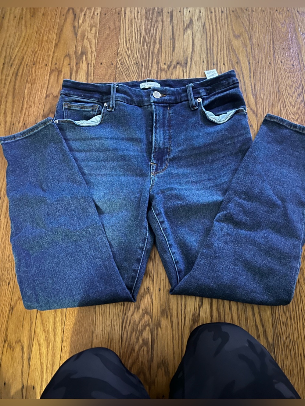 Good American Dark Blue Cropped Ankle Jeans